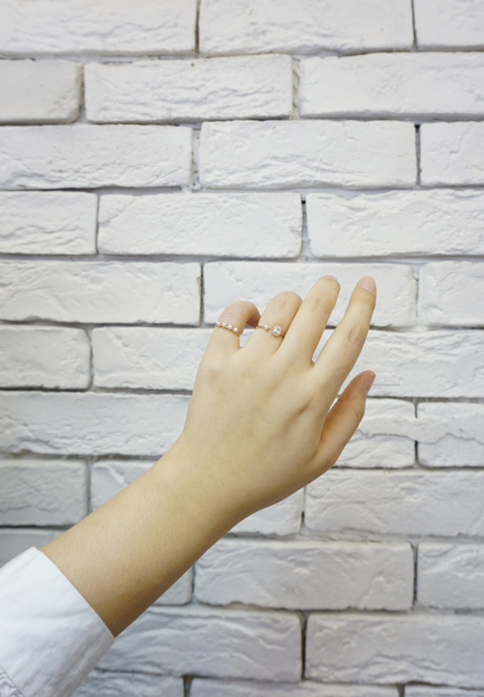 <b><p>Pearl layered ring set 3col tit Design dazzl</p></b><b><p>パールレイヤードリングセット 3col プチなデザイン まぶしい ポトサイクル良い</p></b><br /><br /><p align='center'>