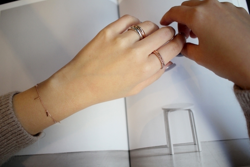 <b><p>rose White Yellow gold Plad Lered ring 3cor</p></b><b><p>ローズ ホワイト イエ ゴールド メッキ 重ね着 リング 3色 女性シルバー 20代</p></b><br /><br /><p align='center'>