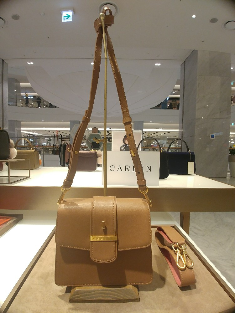 <b><p>Carlin New Hester Back H77362010 Atndance</p></b><b><p>カーリンニューヘスターバックH77362010出勤ファッション卒業式キュートミニサイズのクロスバック</p></b><br /><br /><p align='center'>