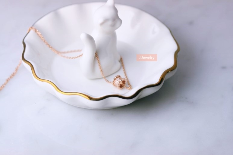 14k 18k Lovely Cubic Necklace 30s Luxurious Gift C