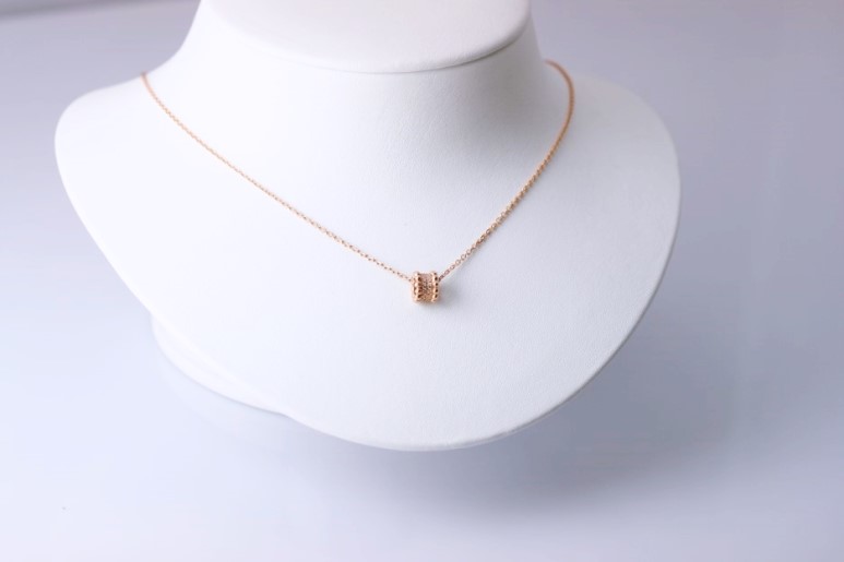 14k 18k Lovely Cubic Necklace 30s Luxurious Gift C
