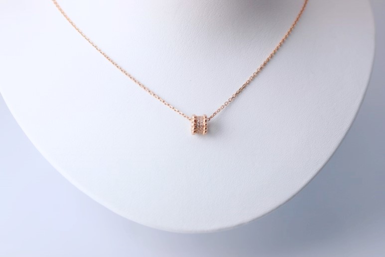 14k 18k Lovely Cubic Necklace 30s Luxurious Gift C
