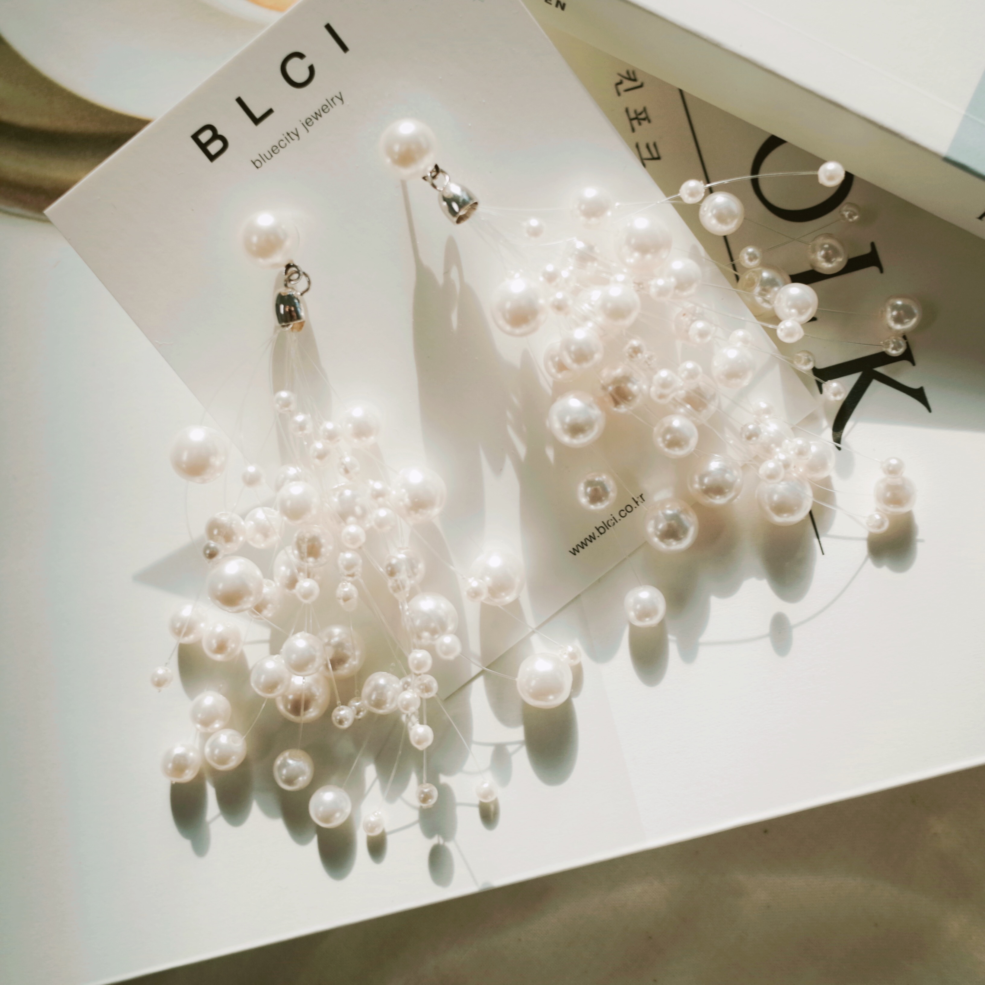 <b><p>Order rush Silv fing Moss flow Pearl god</p></b><b><p>注文殺到 ウンチム カスミソウ フラワー 真珠 女神 ドロップ イヤリング ボールド</p></b><br /><br /><p align='center'>