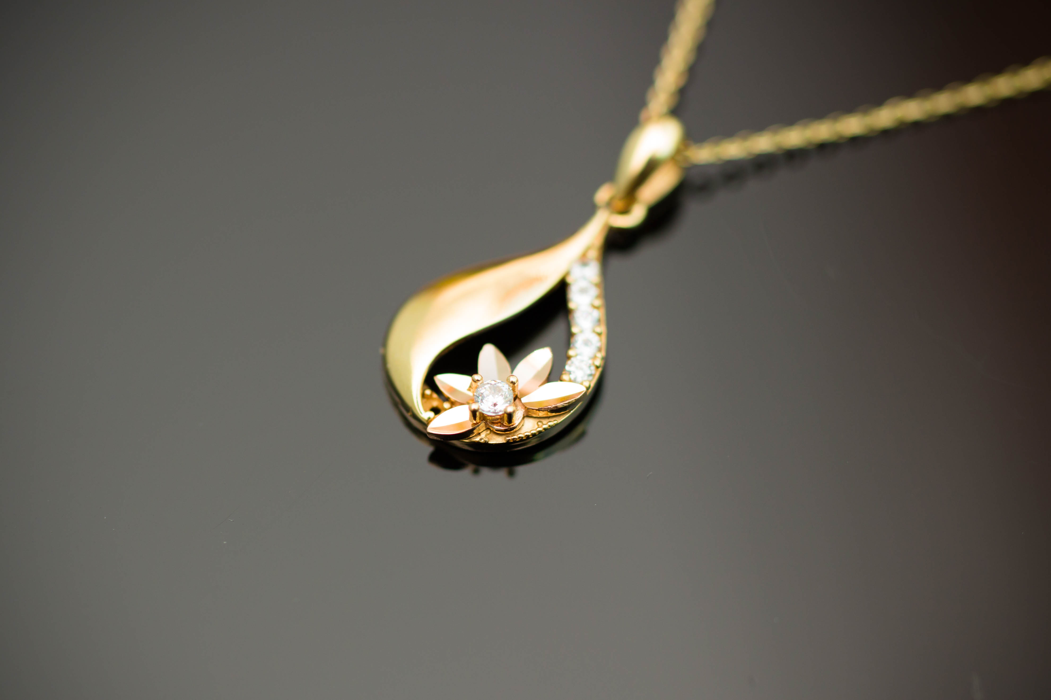 Khasab Water Drop Necklace 14k Pendant 30 lender 1