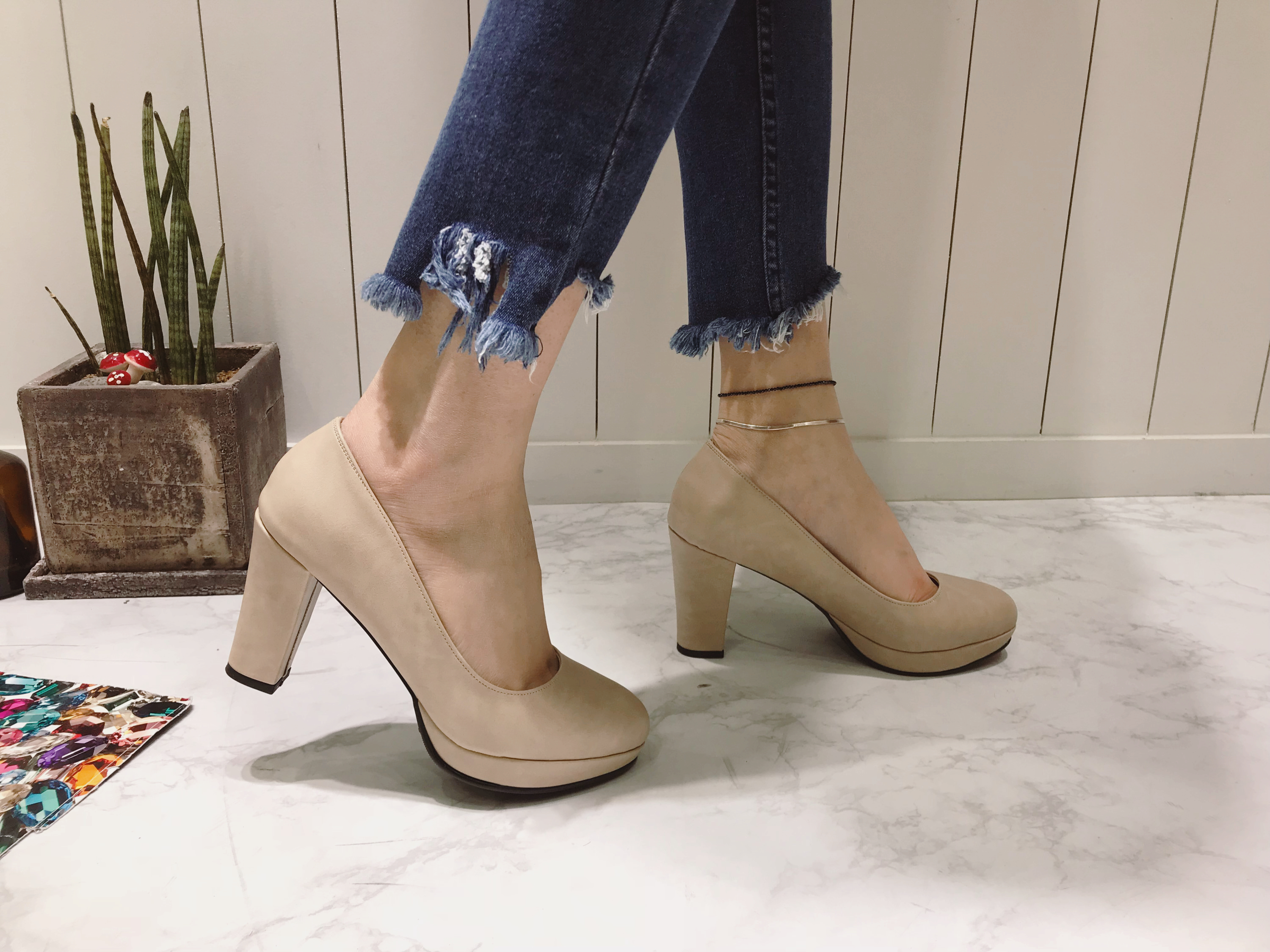 <b><p>neat lher Go Pumps Hill Korn Modn mo Femini</p></b><b><p>すっきりとした レザー 行って見れ パンプスヒール 韓国語 モダンムード 女性らしいスタイル</p></b><br /><br /><p align='center'>