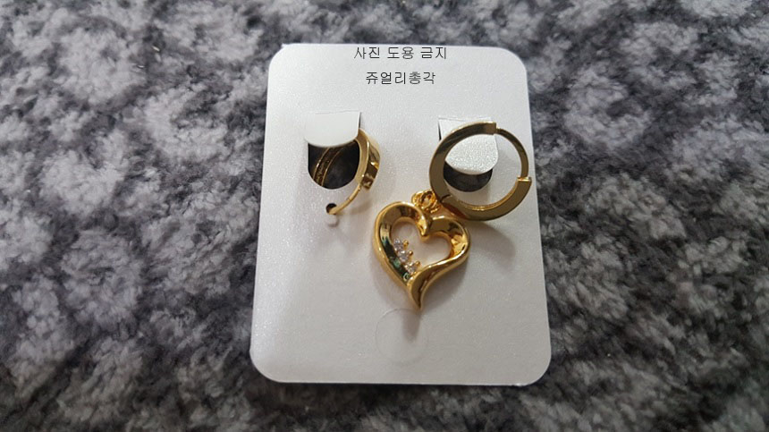 <b><p>Swarovski Dp ering Antique Bold Cubic 14K</p></b><b><p>スワロフスキー ドロップ イヤリング アンティーク ボールド グィチ キュービック</p></b><br /><br /><p align='center'>