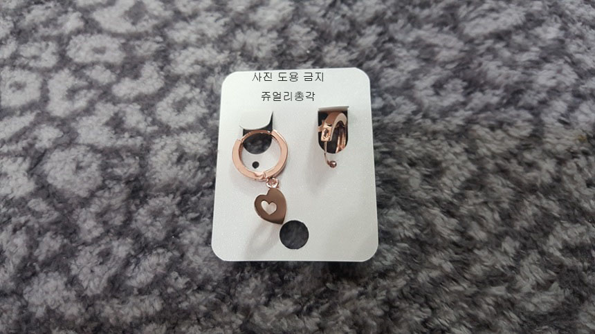 <b><p>Swarovski Dp ering Antique Bold Cubic 14K</p></b><b><p>スワロフスキー ドロップ イヤリング アンティーク ボールド グィチ キュービック</p></b><br /><br /><p align='center'>