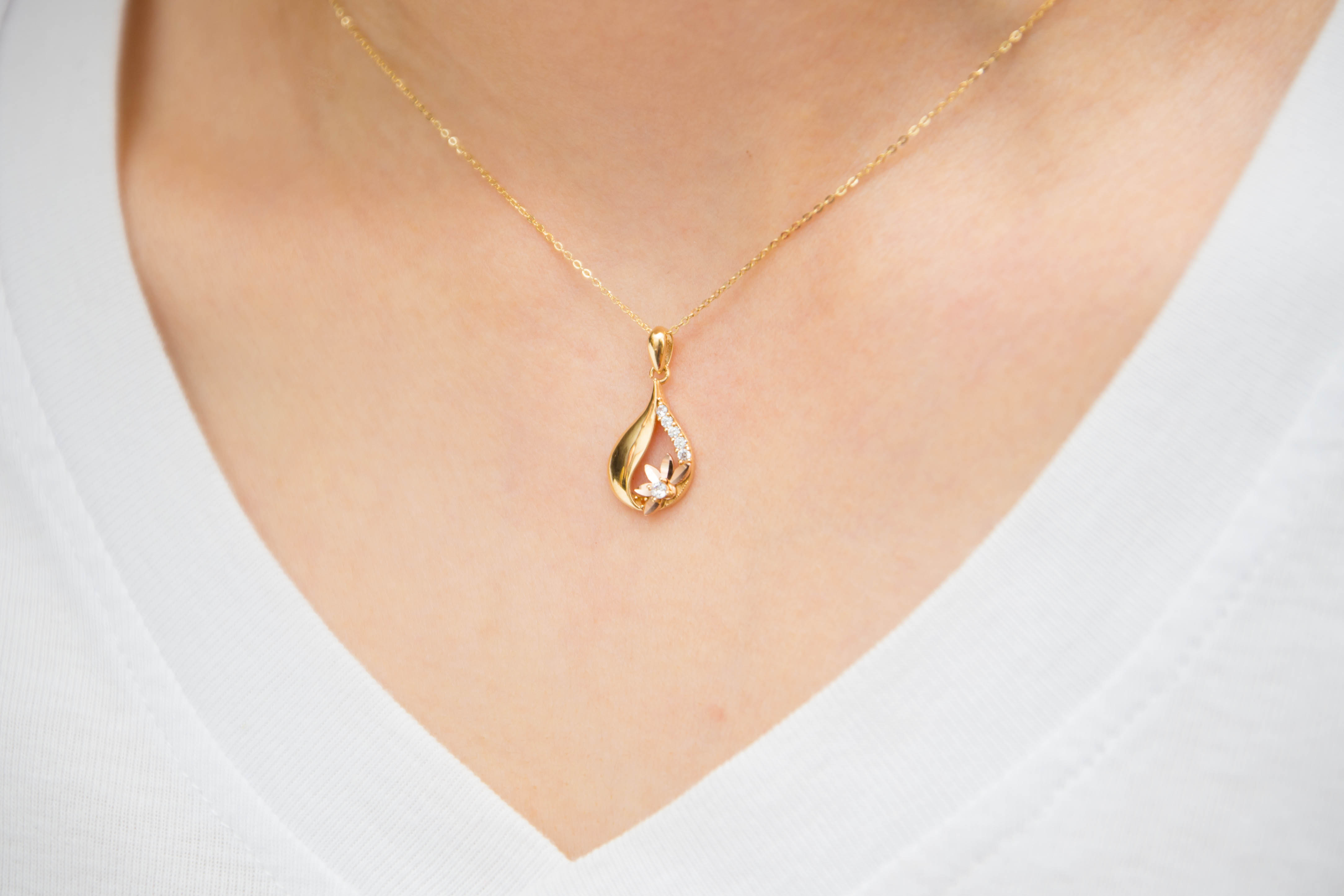 Khasab Water Drop Necklace 14k Pendant 30 lender 1