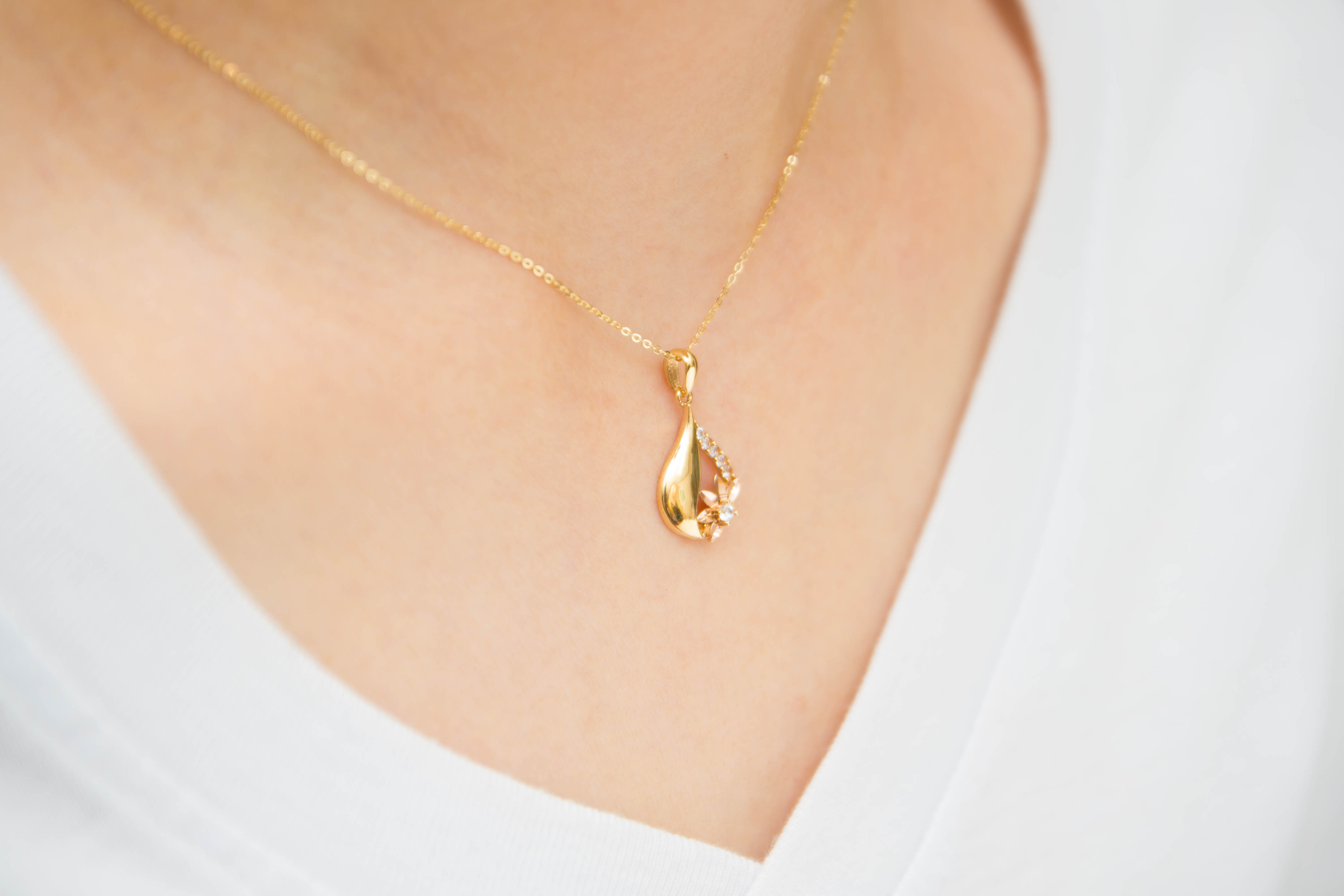 Khasab Water Drop Necklace 14k Pendant 30 lender 1