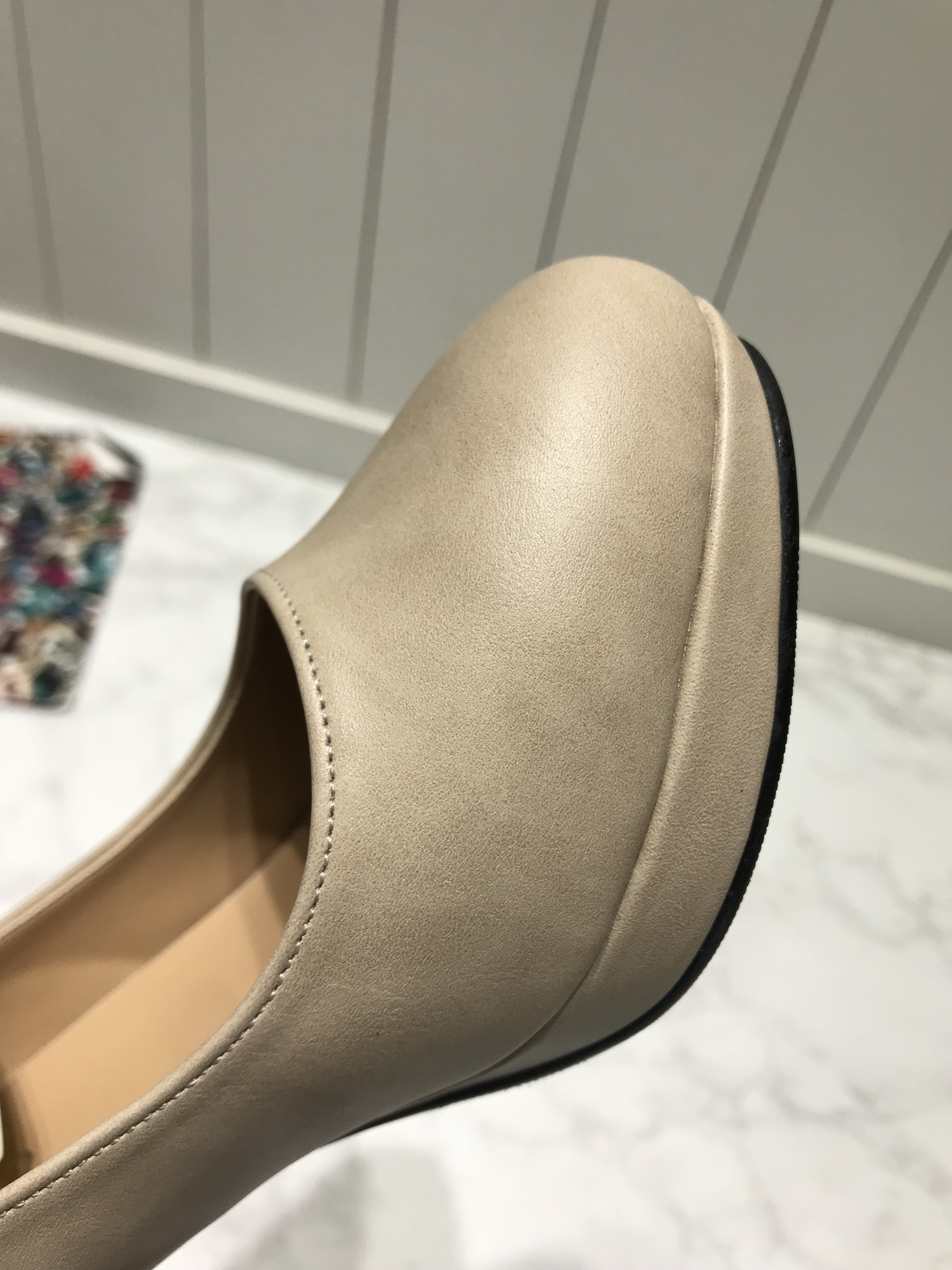 <b><p>neat lher Go Pumps Hill Korn Modn mo Femini</p></b><b><p>すっきりとした レザー 行って見れ パンプスヒール 韓国語 モダンムード 女性らしいスタイル</p></b><br /><br /><p align='center'>