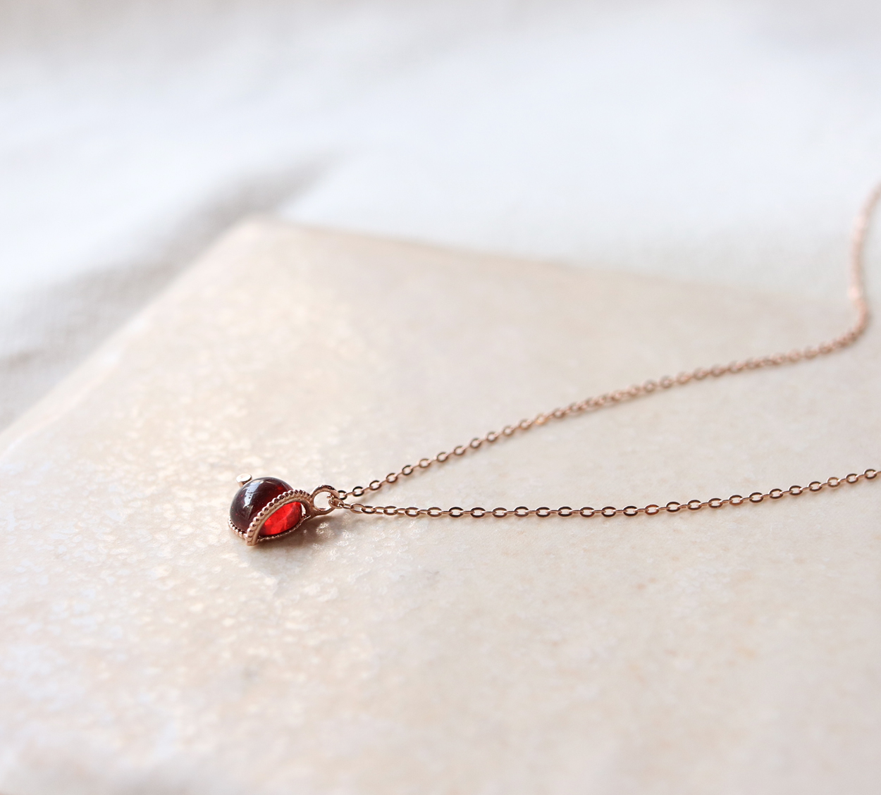 14k18k January birthstone gemstone gemstone neckla