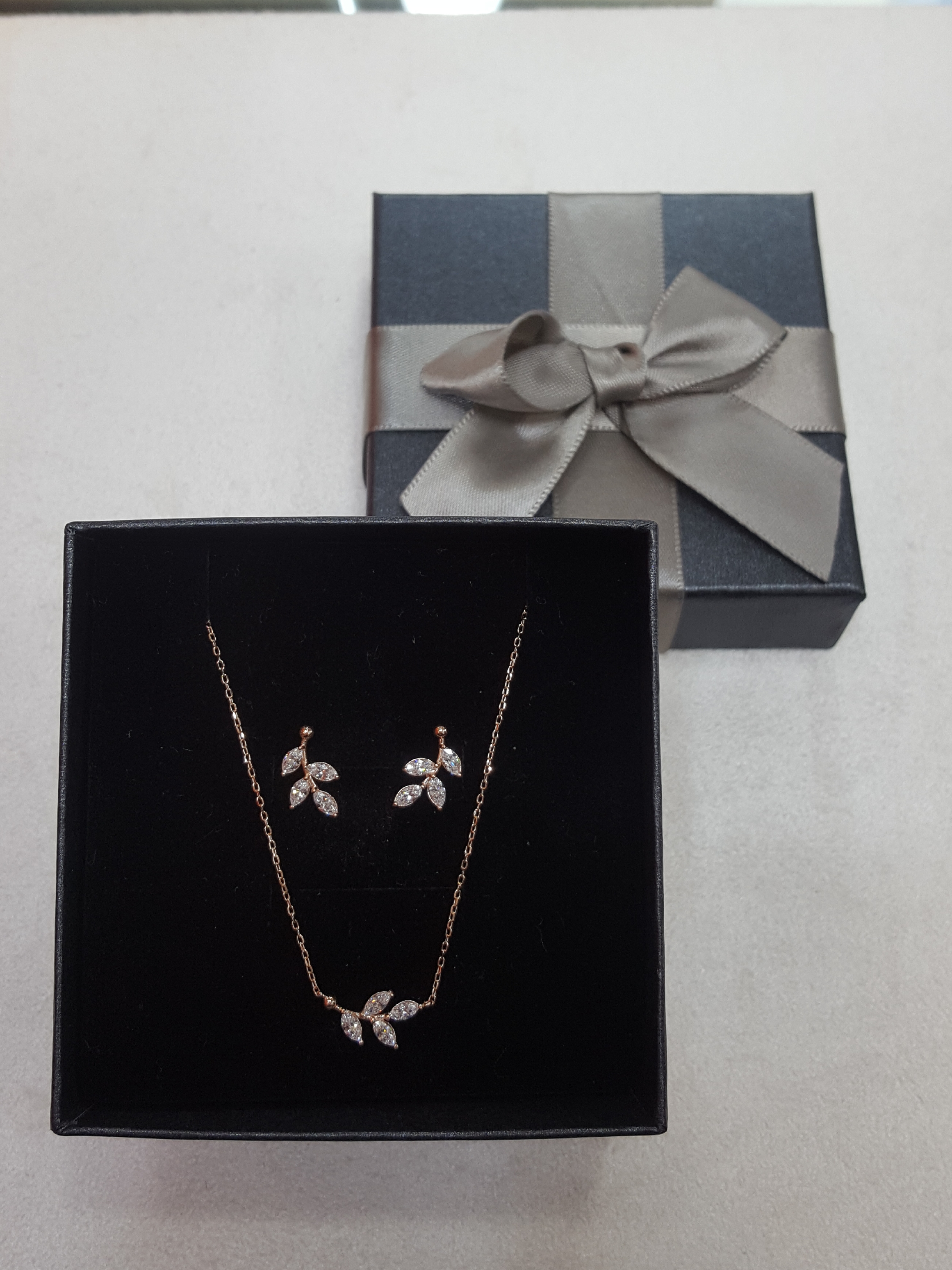 Pyichic Cubic Leaf Necklace PN1239 Semi-Office Loo