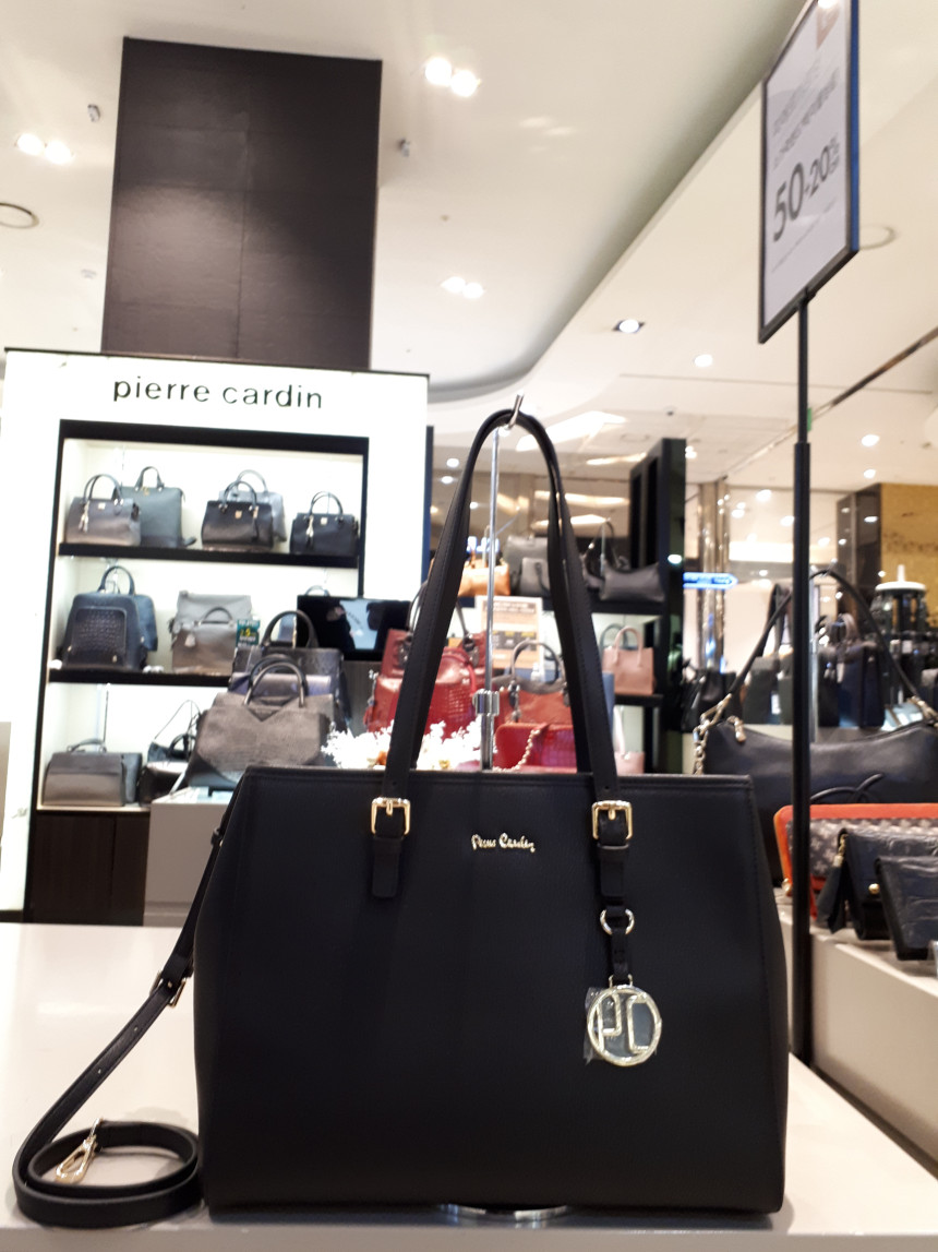 <b><p>Pierre Cardin Should Bag 01H1280V3 Simple</p></b><b><p>ピエールカルダンショルダーバッグ01H1280V3シンプルフレンチルックユニークな感性ムード美しいギ</p></b><br /><br /><p align='center'>