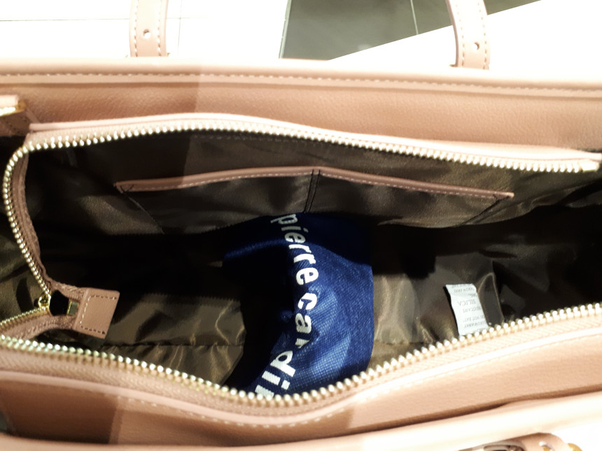 <b><p>Pierre Cardin Should Bag 01H1280V3 Simple</p></b><b><p>ピエールカルダンショルダーバッグ01H1280V3シンプルフレンチルックユニークな感性ムード美しいギ</p></b><br /><br /><p align='center'>