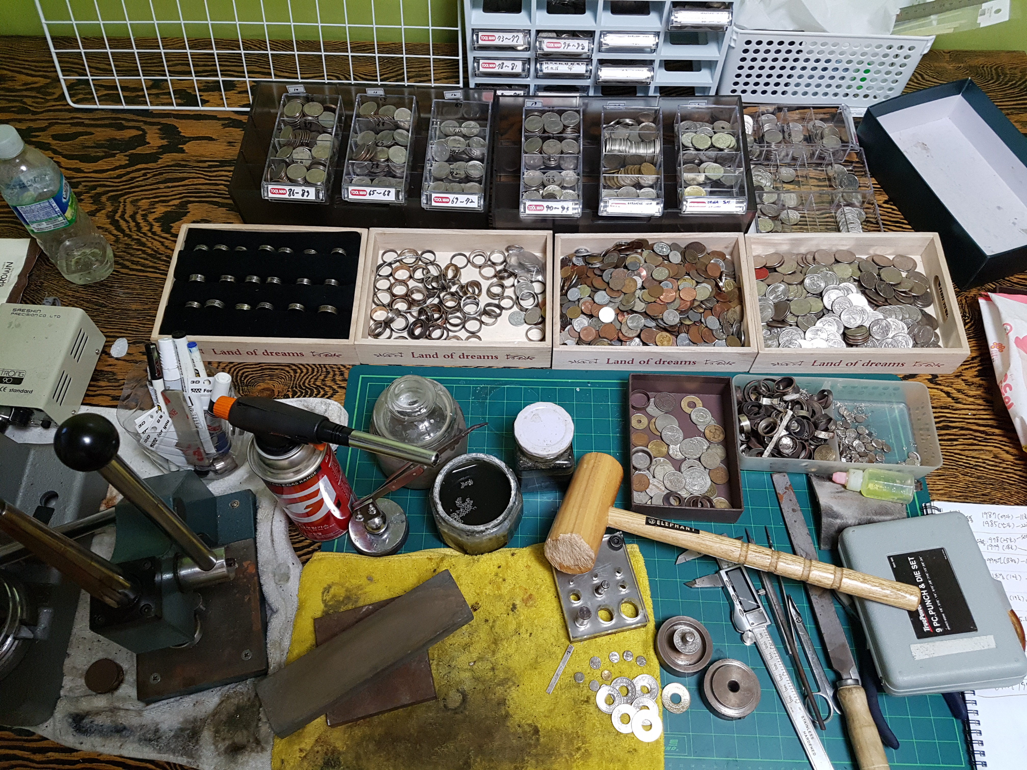 <b><p>Swiss 1 franc 925silver Coin rg Initial Markg</p></b><b><p>スイスの 1フラン 925silver コインリング イニシャル刻印 ハンドメイド</p></b><br /><br /><p align='center'>