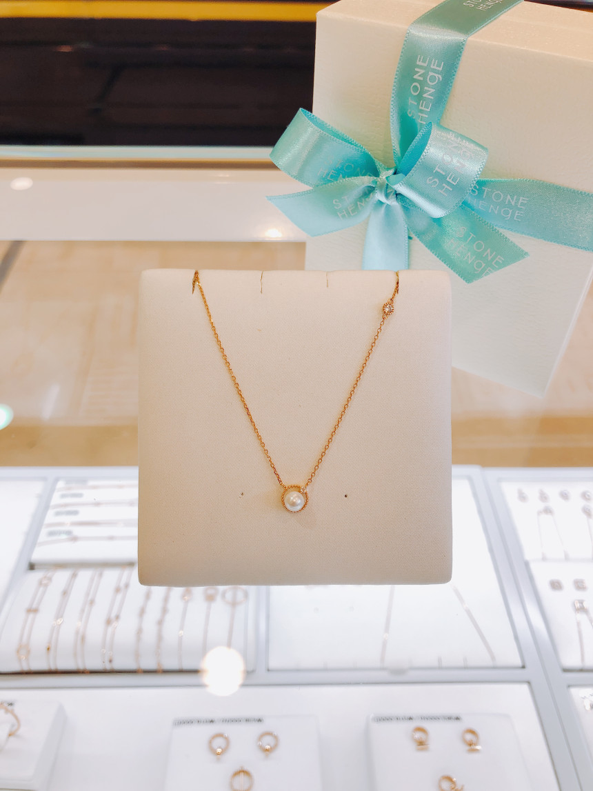 Stonehenge 14K Necklace T0737