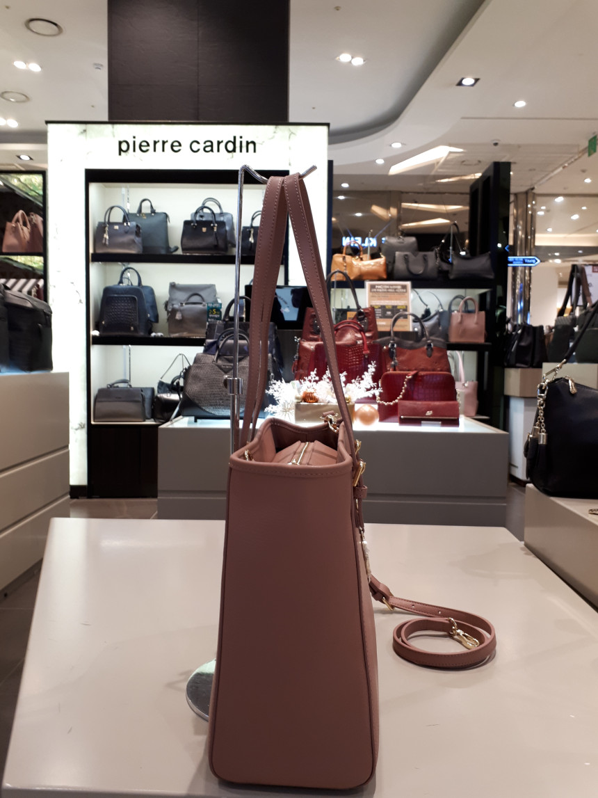 <b><p>Pierre Cardin Should Bag 01H1280V3 Simple</p></b><b><p>ピエールカルダンショルダーバッグ01H1280V3シンプルフレンチルックユニークな感性ムード美しいギ</p></b><br /><br /><p align='center'>
