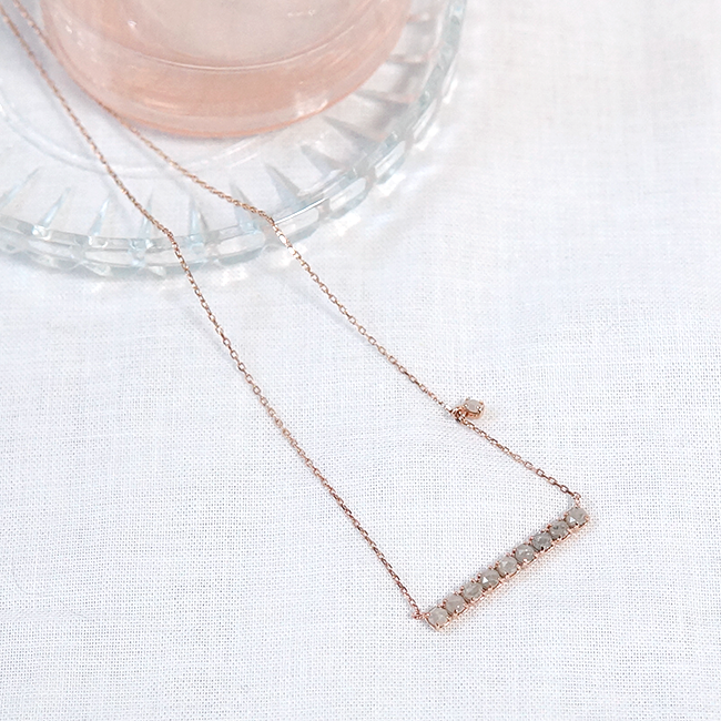 18k 1 part Gray Rough Diamond Necklace Girlfriend 