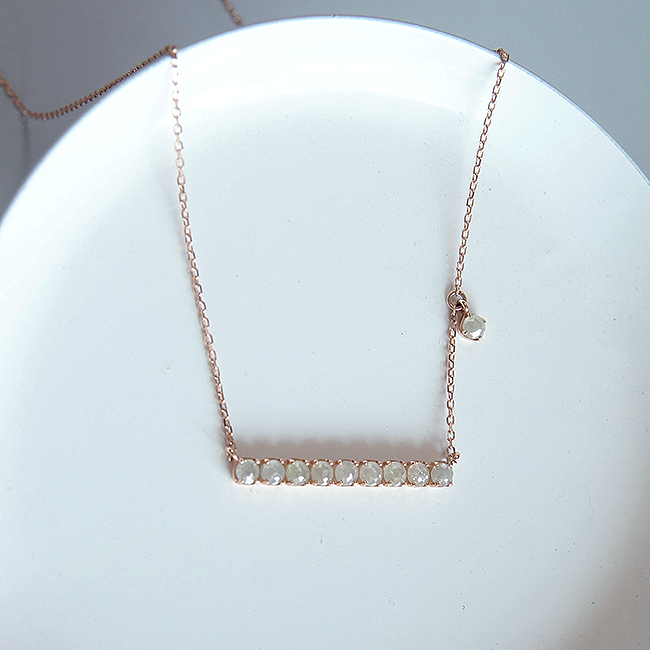 18k 1 part Gray Rough Diamond Necklace Girlfriend 