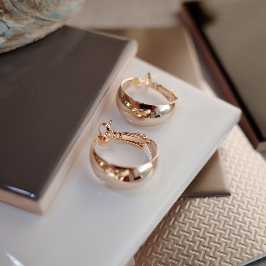 <b><p>NO.81 Sweet Volume basic ring ears Stylish</p></b><b><p>NO.81 スイート ボリューム基本リングイヤリング スタイリッシュな シックな</p></b><br /><br /><p align='center'>