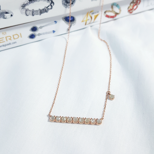 18k 1 part Gray Rough Diamond Necklace Girlfriend 