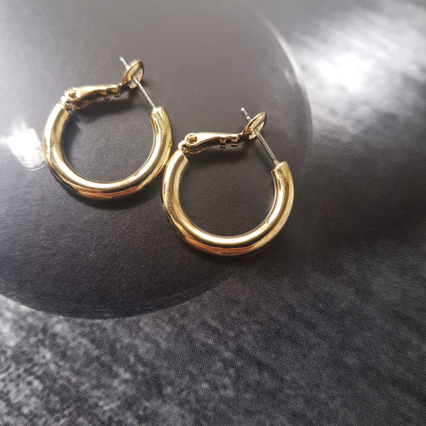 <b><p>Plain simple earrg Modern French gn Bac sty</p></b><b><p>プレーン シンプル イヤリング モダンフレンチデザイン ベーシックスタイル 合理的な</p></b><br /><br /><p align='center'>