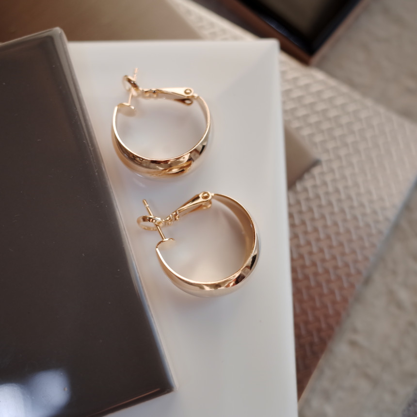 <b><p>NO.81 Sweet Volume basic ring ears Stylish</p></b><b><p>NO.81 スイート ボリューム基本リングイヤリング スタイリッシュな シックな</p></b><br /><br /><p align='center'>