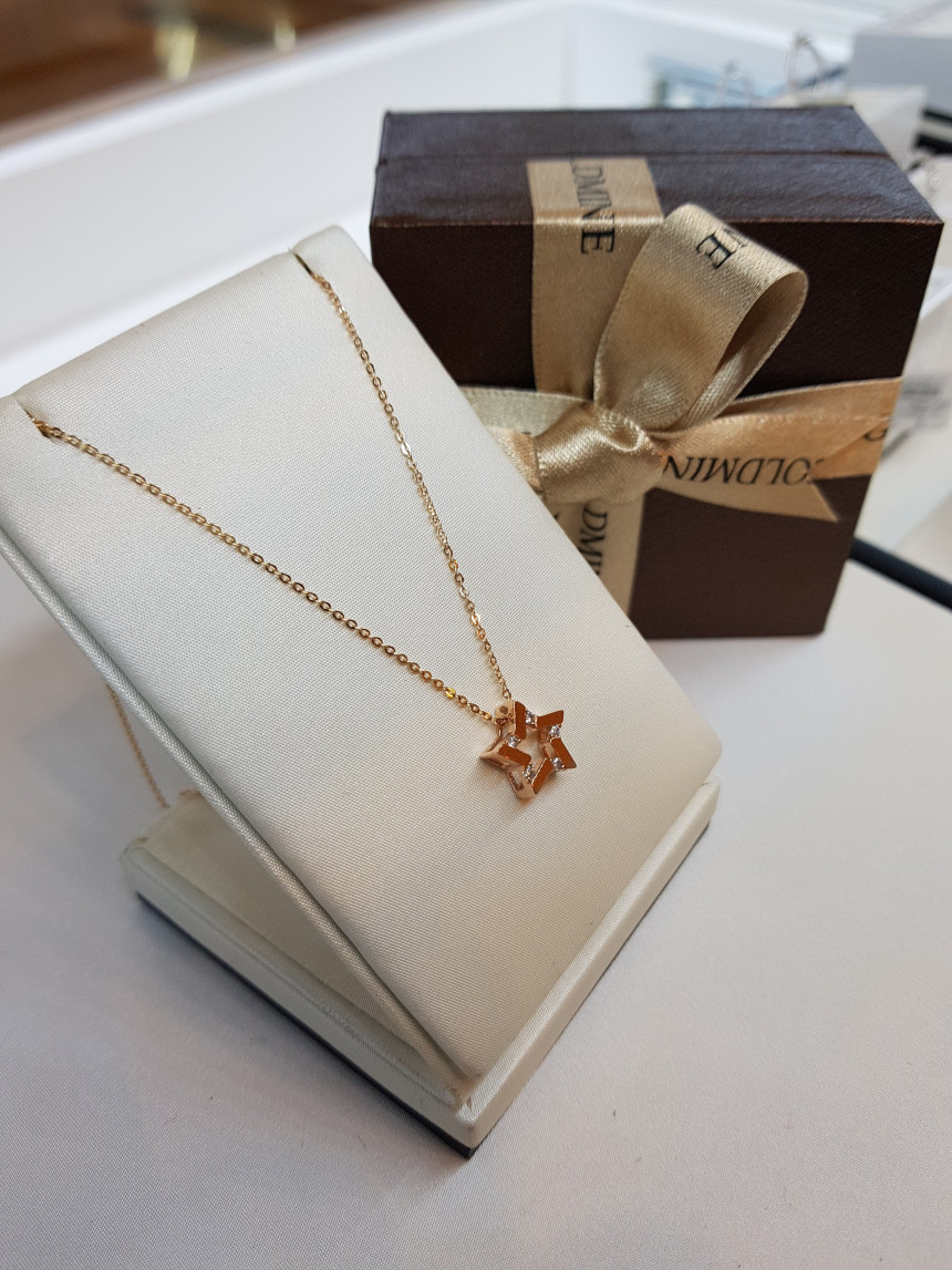 Gold Main Star Necklace n1100m1025p Charming Day F