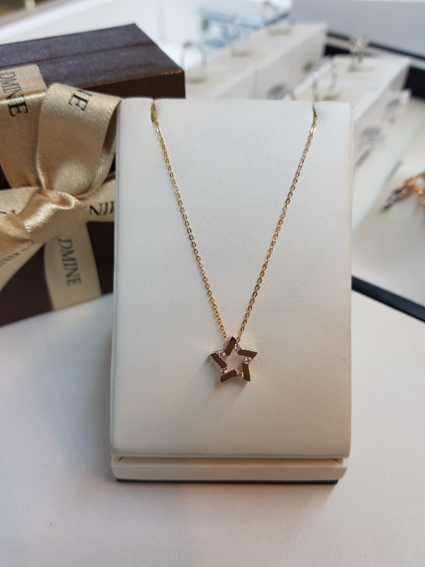 Gold Main Star Necklace n1100m1025p Charming Day F
