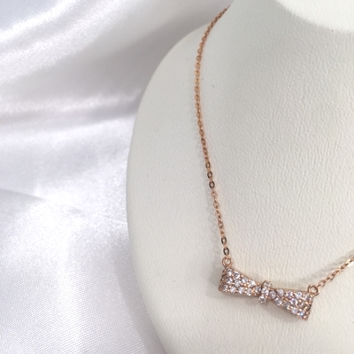 Louisiana Ribbon Cubic Necklace 14k 18k Unique Sen