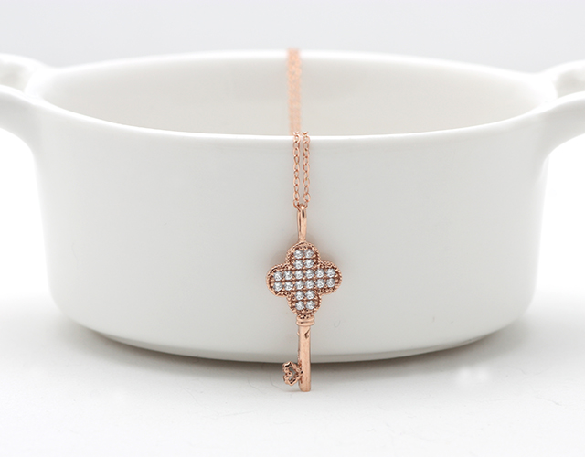 Isabel Mignon 14K Love Key Pendant PK20052 Basic C