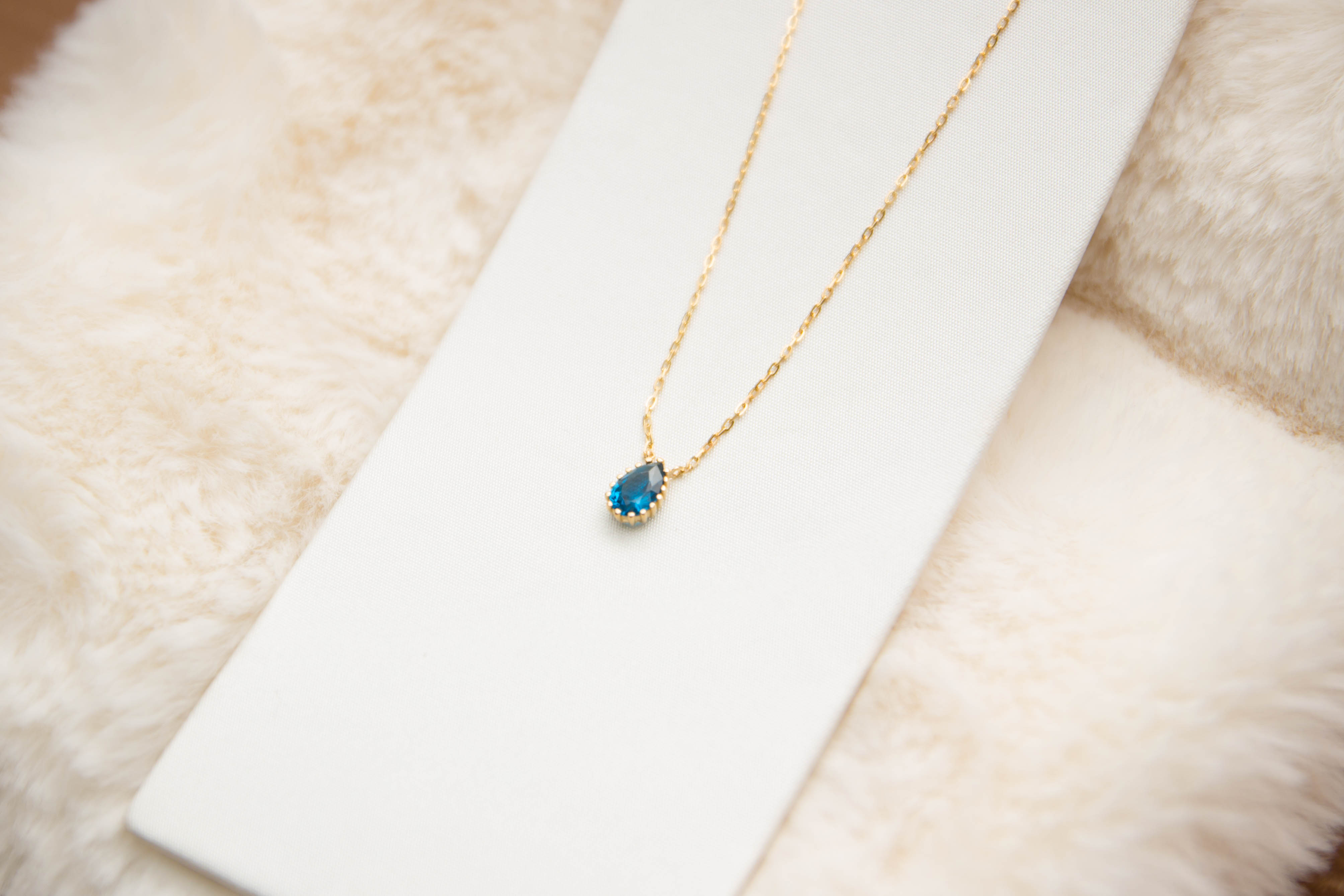 Versa Chelsea London Blue Necklace 14k all-in-one 