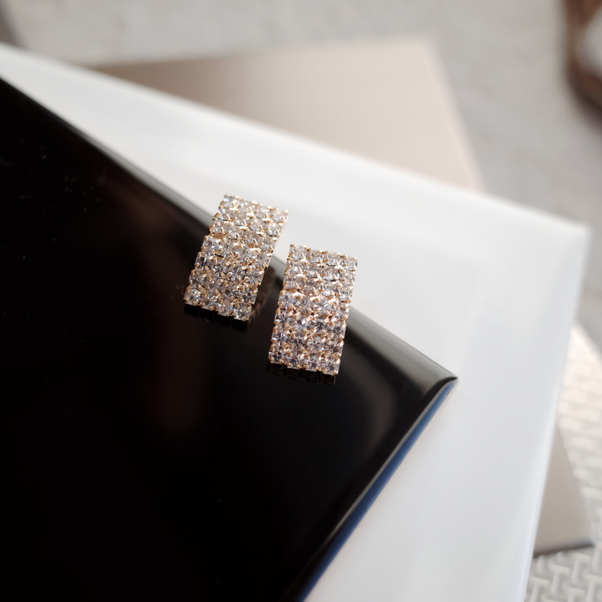 <b><p>NO.82 Hitch Curbstone Dense earring Stylish</p></b><b><p>NO.82 ヒッチ カーブストーン細かく イヤリング スタイリッシュな シックな</p></b><br /><br /><p align='center'>