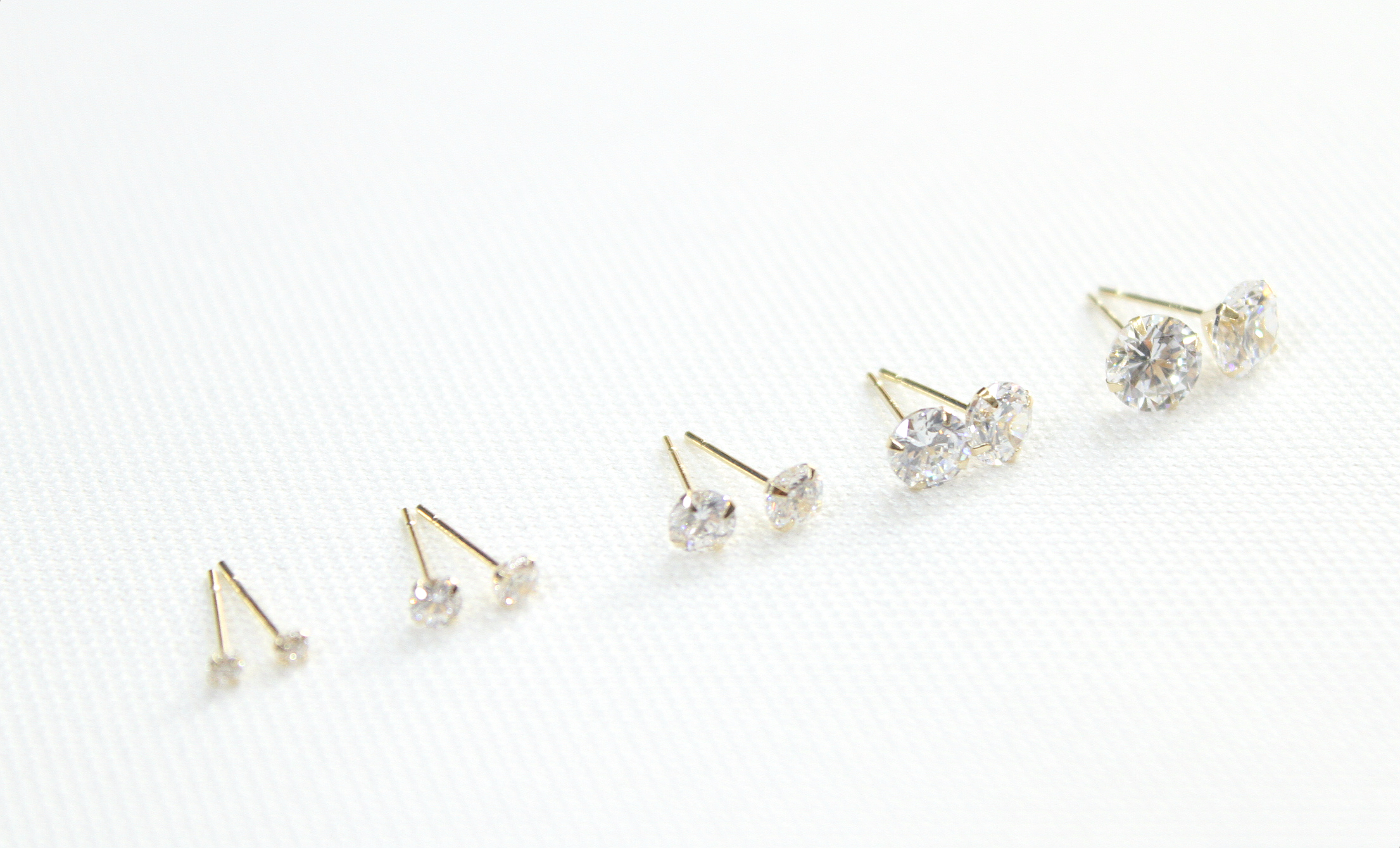 <b><p>14K earring Cubic k gold pretty daily simple</p></b><b><p>14K イヤリング キュービック kの金 きれいな kデイリー シンプル kギフト</p></b><br /><br /><p align='center'>