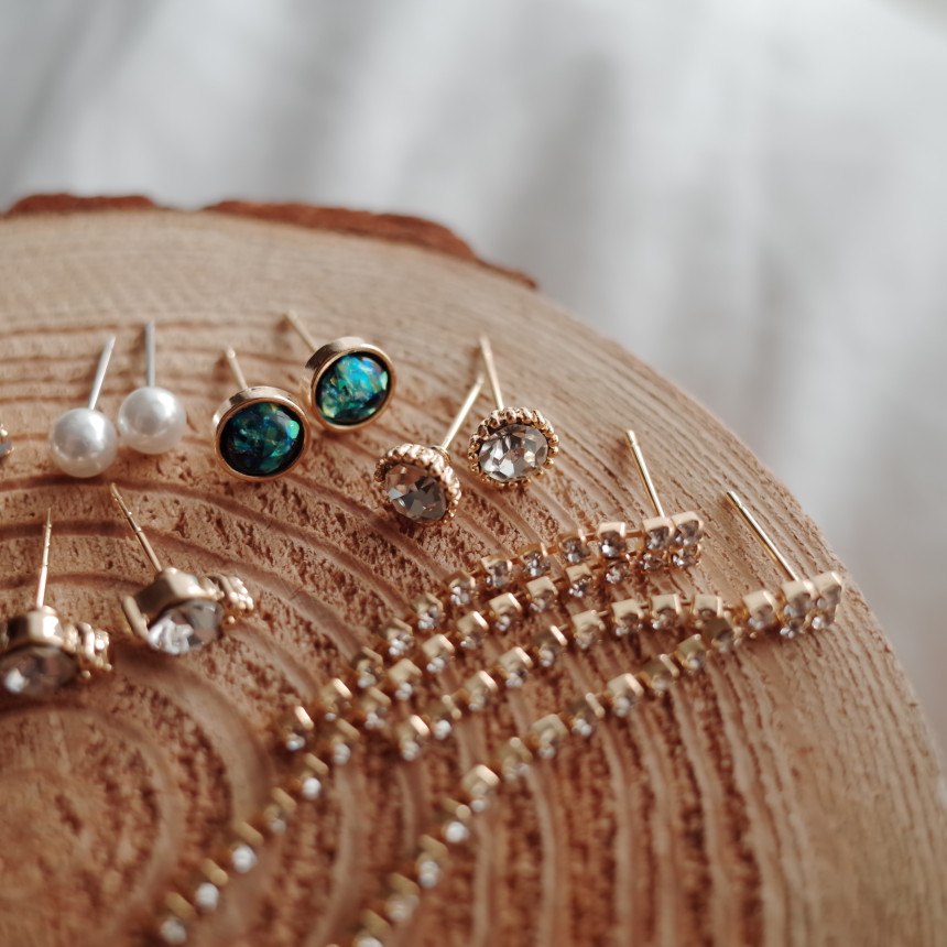 <b><p>NO.84 Throbbing Stall SET Earrs ylish Chic</p></b><b><p>NO.84 ドキドキときめき 失速SETイヤリング スタイリッシュな シックな ユニーデザイン</p></b><br /><br /><p align='center'>