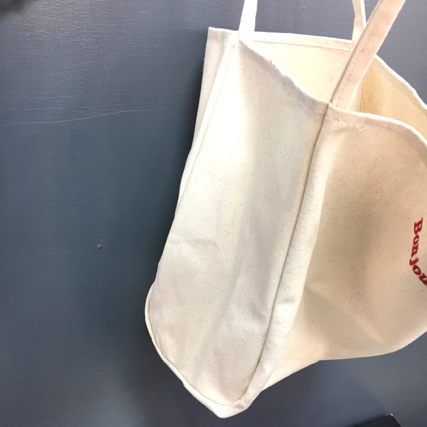 <b><p>Bonjour Embroidery Eco Bag Women in their</p></b><b><p>ボンジュール刺繍エコバック20代の女性収納力が良いレタリング男女共用インスタファッションカジュアル</p></b><br /><br /><p align='center'>