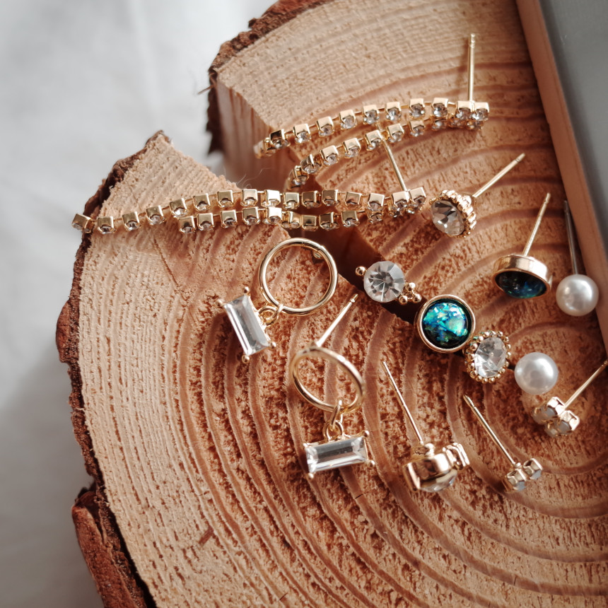 <b><p>NO.84 Throbbing Stall SET Earrs ylish Chic</p></b><b><p>NO.84 ドキドキときめき 失速SETイヤリング スタイリッシュな シックな ユニーデザイン</p></b><br /><br /><p align='center'>