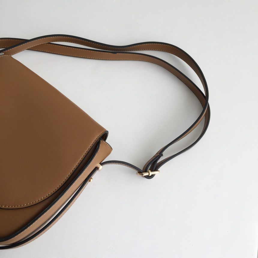 <b><p>Lineback 2col</p></b><b><p>ラインバック2col</p></b><br /><br /><p align='center'>