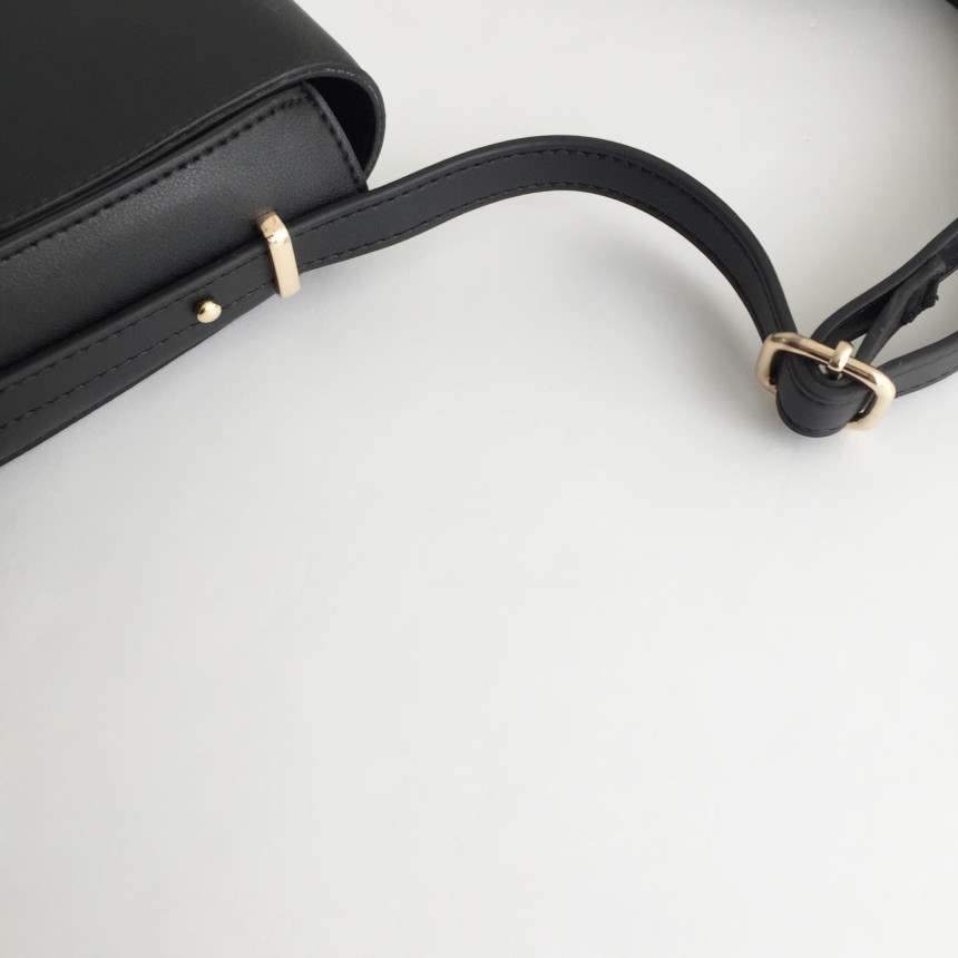 <b><p>Lineback 2col</p></b><b><p>ラインバック2col</p></b><br /><br /><p align='center'>