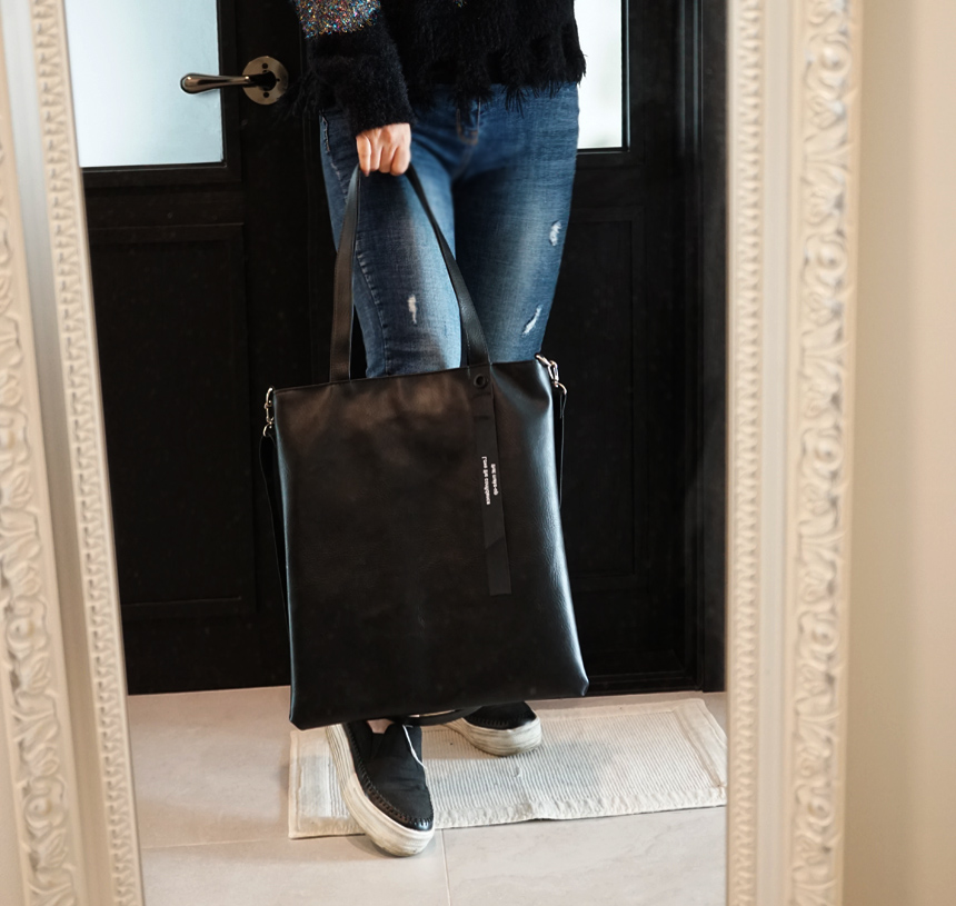 <b><p>Leather Eco Bag Daily 20's Female Black</p></b><b><p>レザーエコバッグデイリーバッグ20代の女性ブラック魅力があるスタイルのリボン個性ミニマリストリングレ</p></b><br /><br /><p align='center'>