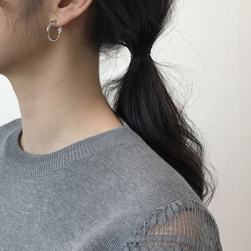 <b><p>One touch simple Ring earrs Bold Modern Chic</p></b><b><p>ワンタッチ シンプル リングピアス ボールド モダン シックな ミニマリストスタイル</p></b><br /><br /><p align='center'>