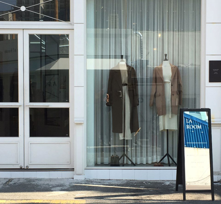 <b><p>Lineback 2col</p></b><b><p>ラインバック2col</p></b><br /><br /><p align='center'>