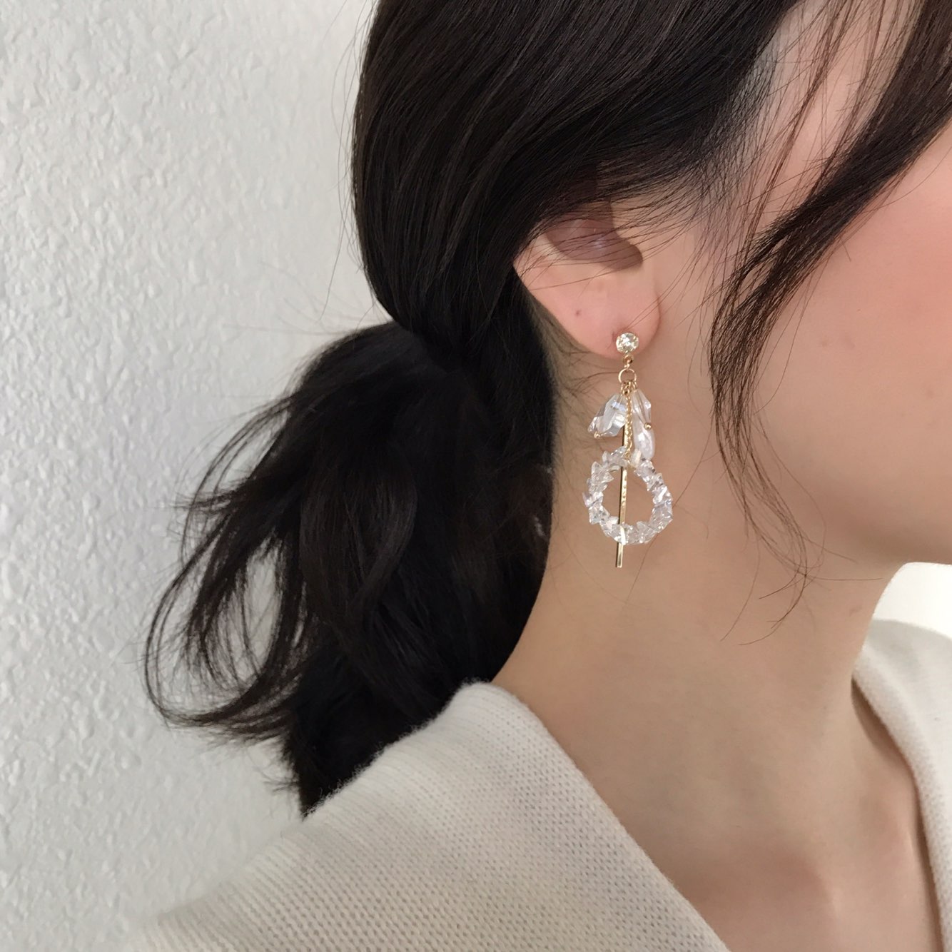 <b><p>Hunting crystal Unbutton drop earrs Luxurious</p></b><b><p>ホニン クリスタル オンバルドロップイヤリング 豪華な ヨリヨリ 高クオリティ ケバケバ</p></b><br /><br /><p align='center'>