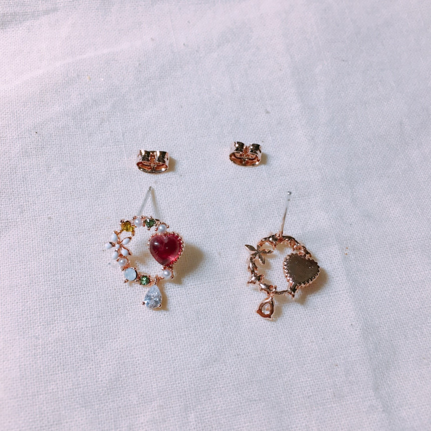 <b><p>Luce Heart Lse Pl Round Erings 2color LKJ1081</p></b><b><p>ルーチェ ハートジャンミソクラウンドピアス 2色 LKJ1081 魅力的な 女性が好きなギフト</p></b><br /><br /><p align='center'>