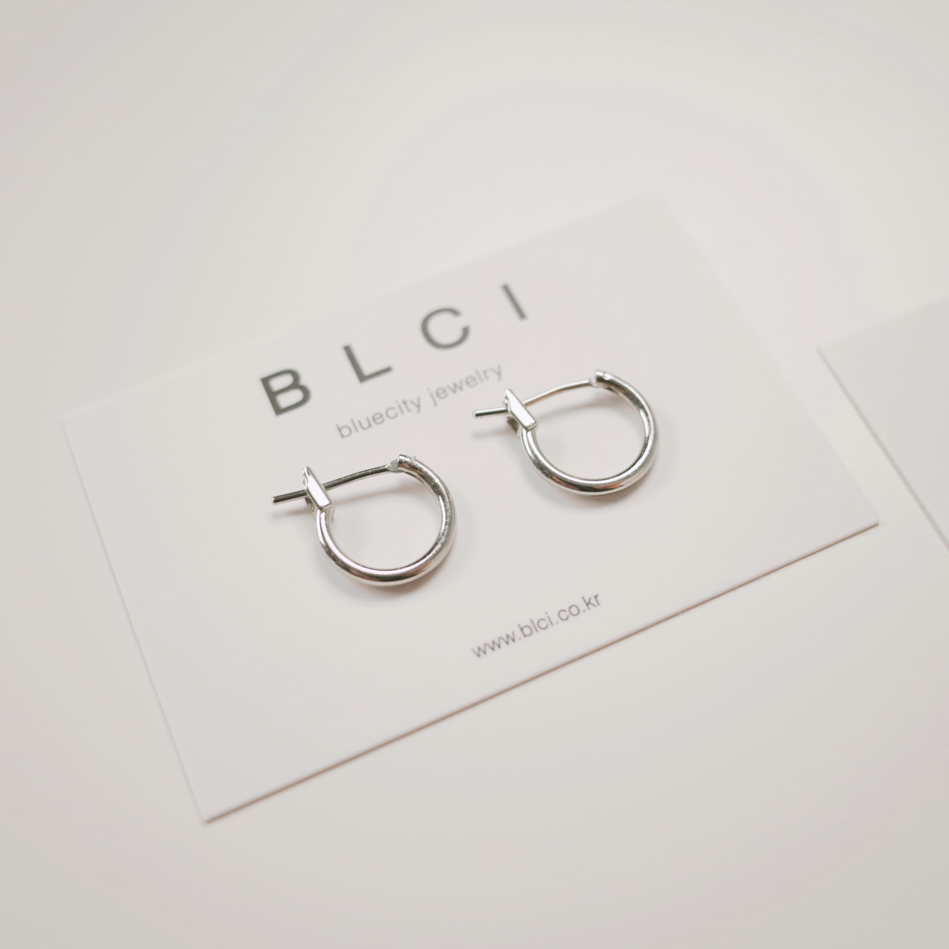 <b><p>Exclusive Special Offers lr daily earring</p></b><b><p>単独 特価 シルバー デイリー イヤリング ソルリ おすすめ 学生 モダンな</p></b><br /><br /><p align='center'>