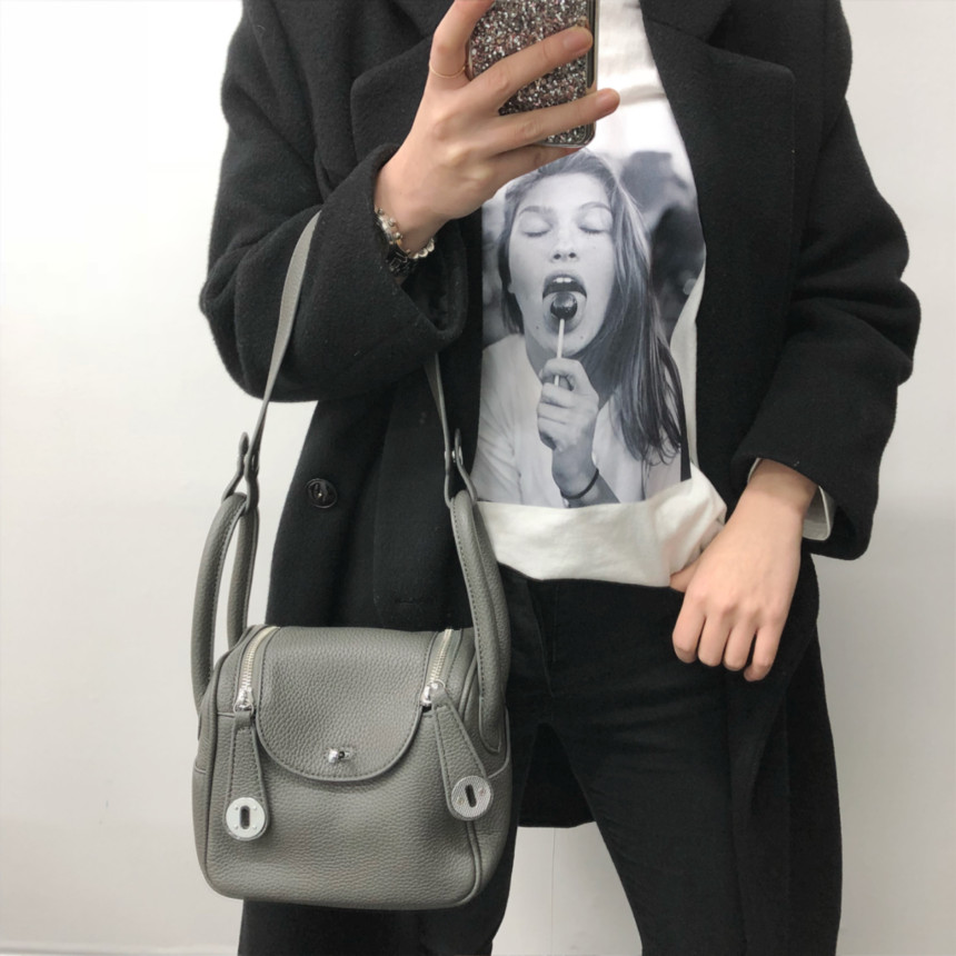 <b><p>Lindy Shoulder Bag 6color Women's Mi Tote</p></b><b><p>リンディショルダーバッグ6color女性バックミニトートバッグクロスエルバック20代</p></b><br /><br /><p align='center'>