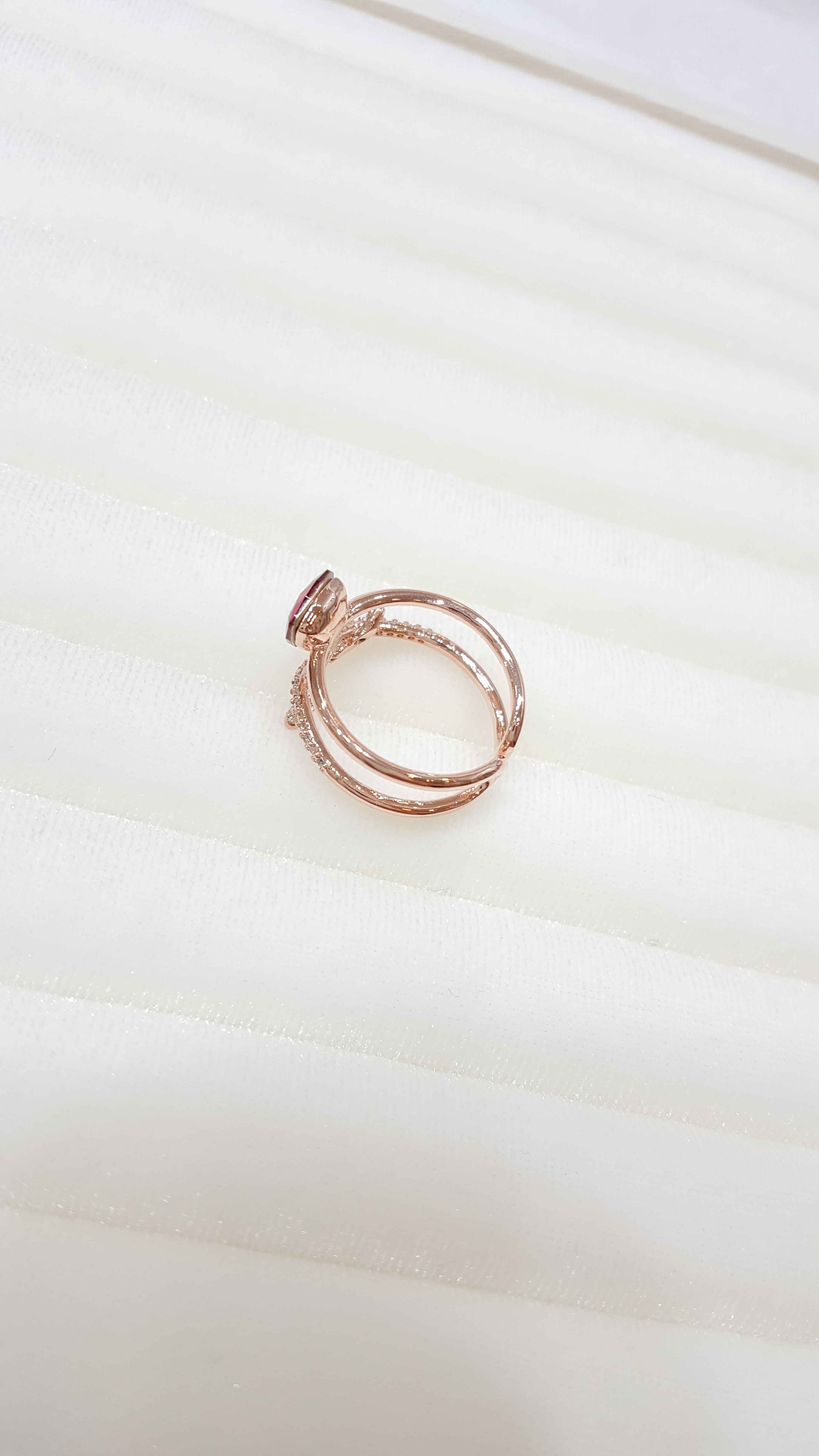 <b><p>Scarlet Red ring</p></b><b><p>スカーレットレッド リング</p></b><br /><br /><p align='center'>