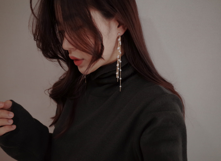 <b><p>NO.87 Rainy Day Pearl drop Stylish Chic Unique</p></b><b><p>NO.87 レイニーデイ パールドロップイヤリング スタイリッシュな シックな ユデザイン</p></b><br /><br /><p align='center'>