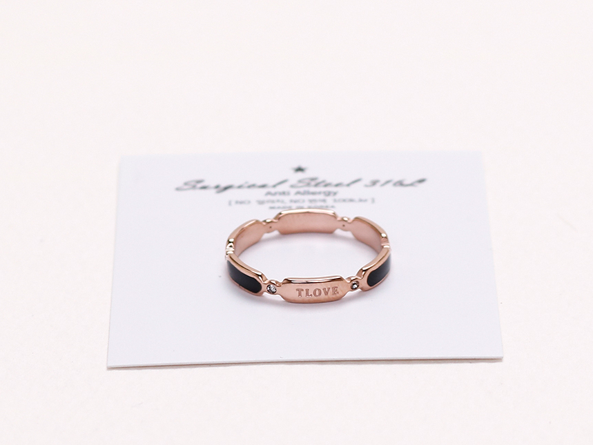 <b><p>Stylish Black Point TLOVE Surge eel titanium</p></b><b><p>シックなブラックポイント TLOVE 書かれているカールスチール リング チタン</p></b><br /><br /><p align='center'>