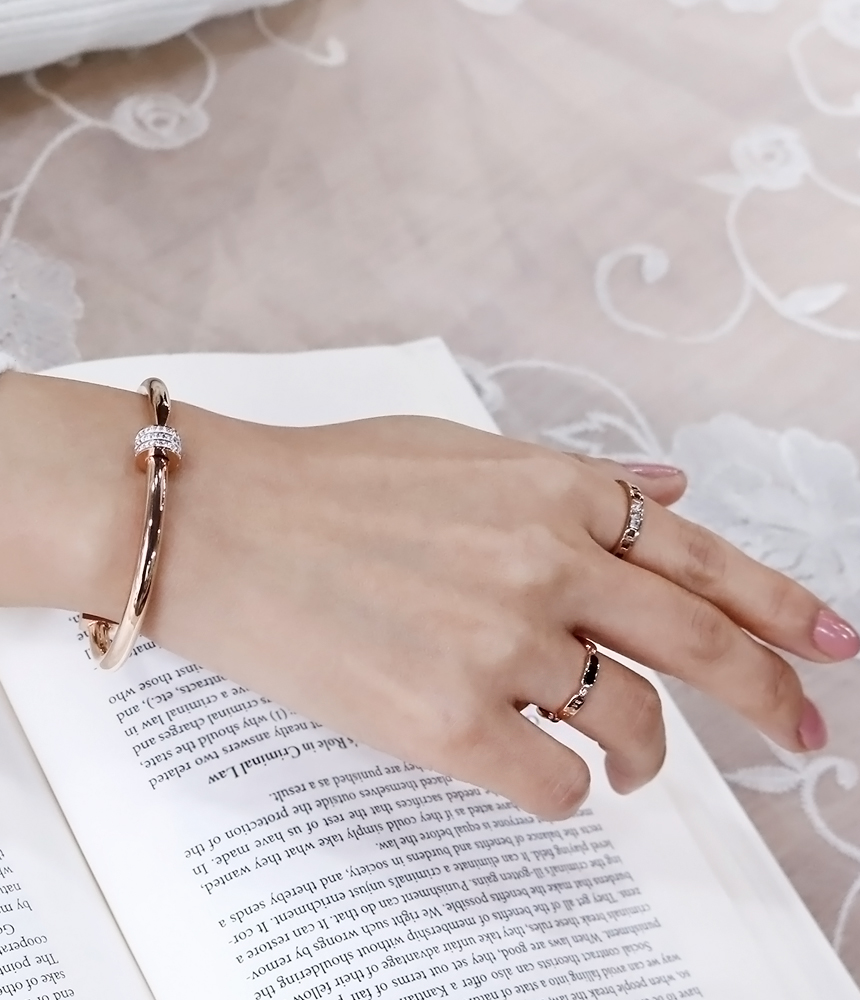 <b><p>Stylish Black Point TLOVE Surge eel titanium</p></b><b><p>シックなブラックポイント TLOVE 書かれているカールスチール リング チタン</p></b><br /><br /><p align='center'>